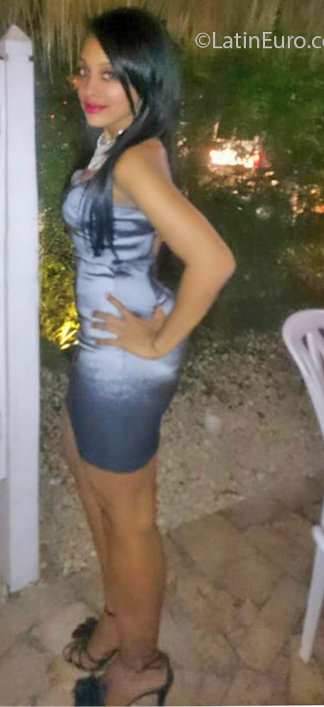 Date this young Dominican Republic girl Joha81 from La Romana DO25463
