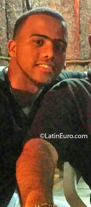 Date this georgeous Dominican Republic man John from Santiago DO25497