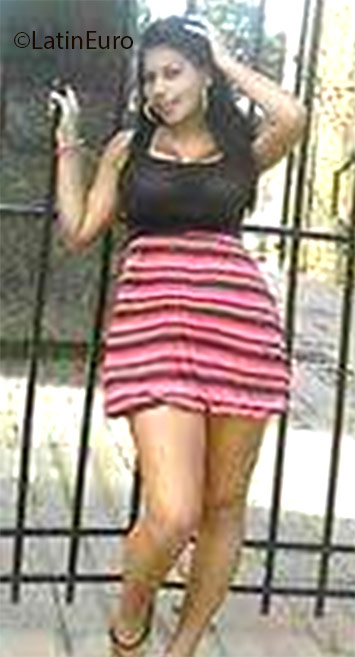 Date this gorgeous Colombia girl Indrid from Cucuta CO18862