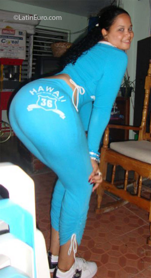 Date this georgeous Dominican Republic girl Patricia from Santo Domingo DO25590