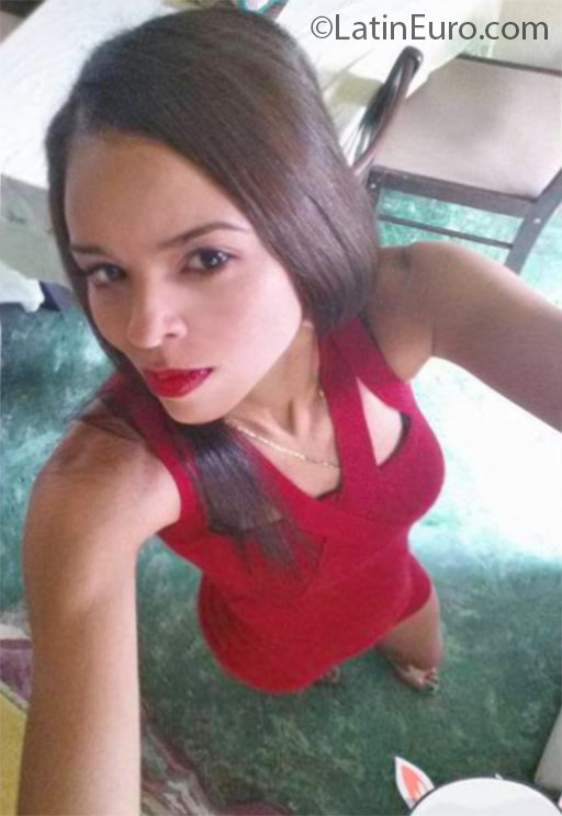 Date this tall Dominican Republic girl Ana from Santiago DO25612