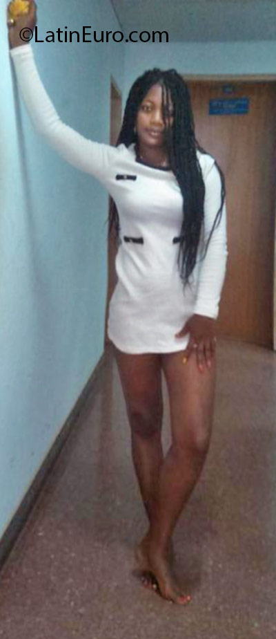 Date this attractive Cameroon girl Vanye from Yaounde CM243