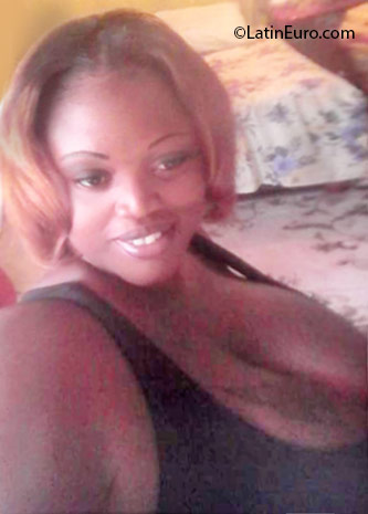 Date this good-looking Jamaica girl Melony from Kingston JM2312