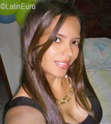 Date this nice looking Dominican Republic girl Magnolia from Santiago DO26168
