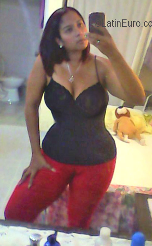 Date this sultry Dominican Republic girl Katherine from Santo Domingo DO26171