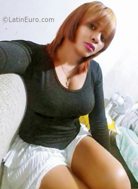 Date this funny Brazil girl Jozi from Recife BR9727