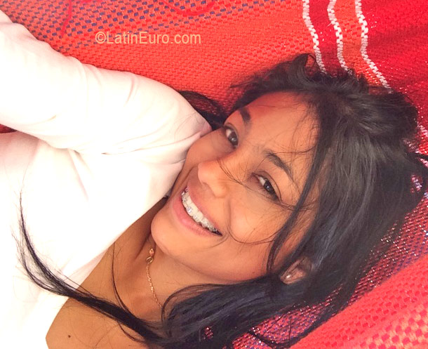 Date this passionate Colombia girl Jennifer from Guajira CO22072