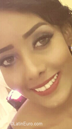 Date this voluptuous Saudi Arabia girl Moona from Al Khobar SA29