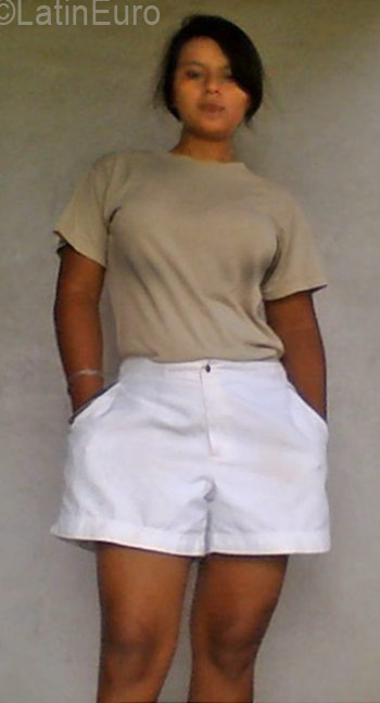 Date this tall Honduras girl Lilian from Comayagua HN2261