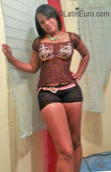 Date this stunning Dominican Republic girl Milicalderon from Santo Domingo DO26455