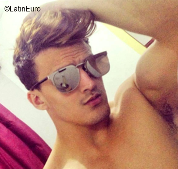 Date this cute Brazil man Luis Caio from Sao Paulo BR9763