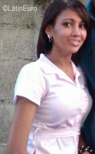 Date this delightful Dominican Republic girl Rasau from San Cristobal DO26498