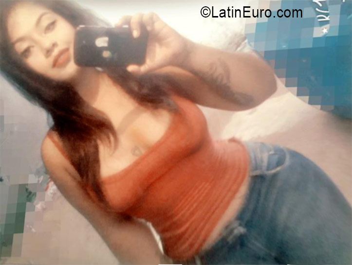Date this cute Colombia girl Vanessa from Medellin CO19464