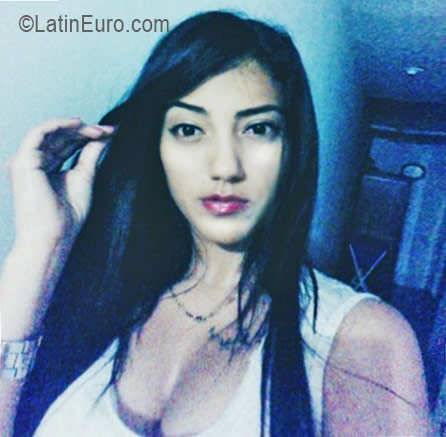 Date this georgeous Colombia girl JOHANA from Medellin CO19481