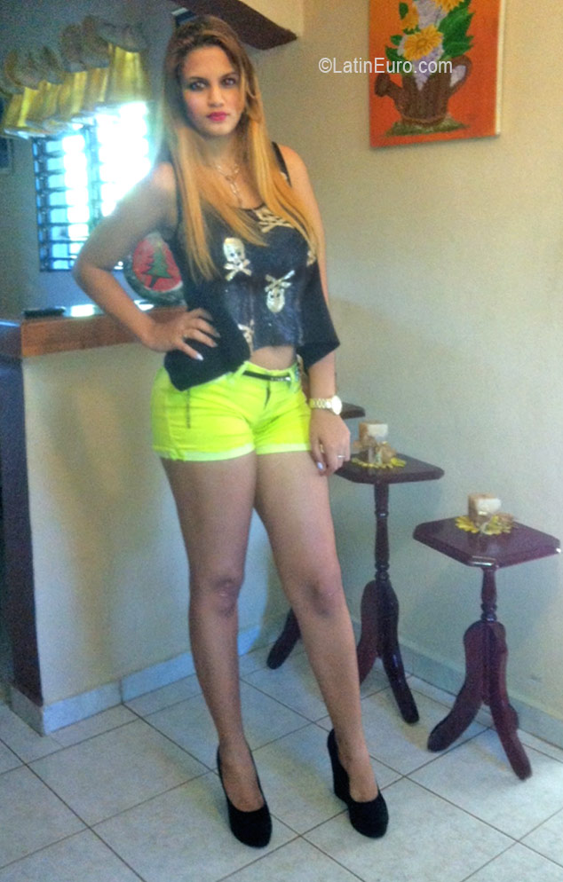 Date this delightful Dominican Republic girl Sandra from Santiago DO26530