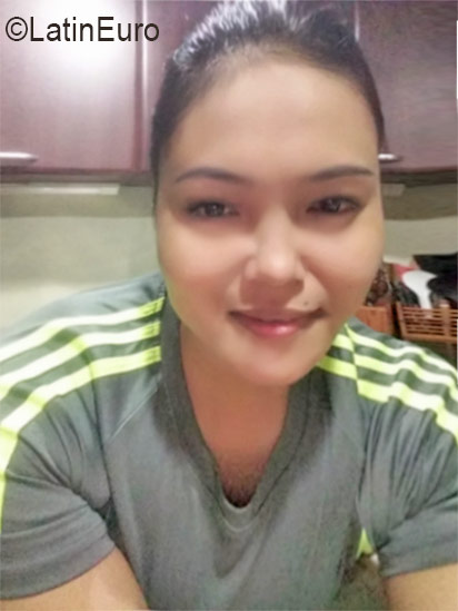 Date this pretty Philippines girl Gene from Dumaguete City PH925
