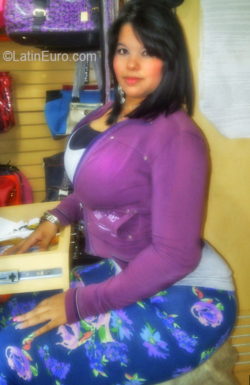 Date this sultry Venezuela girl Maria from Maracaibo VE760