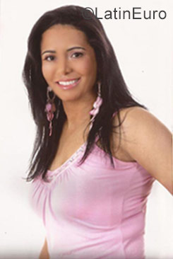 Date this attractive Brazil girl Paula from Sao Paulo BR9785