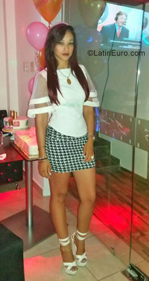 Date this charming Dominican Republic girl Yuresan from Santiago DO26633