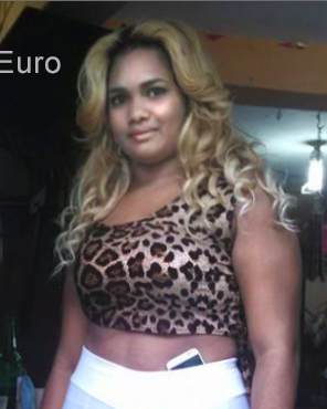 Date this charming Dominican Republic girl Wanda from Santo Domingo DO26664