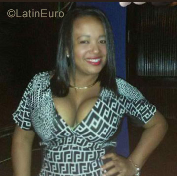 Date this hard body Venezuela girl Erika Quiones from Maracaibo VE781