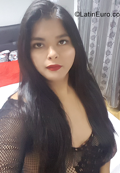 Date this voluptuous Spain girl Camila from Madrid ES349