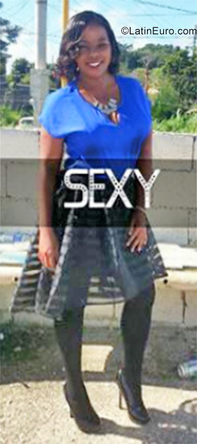 Date this nice looking Jamaica girl Genel from Mandeville JM2362