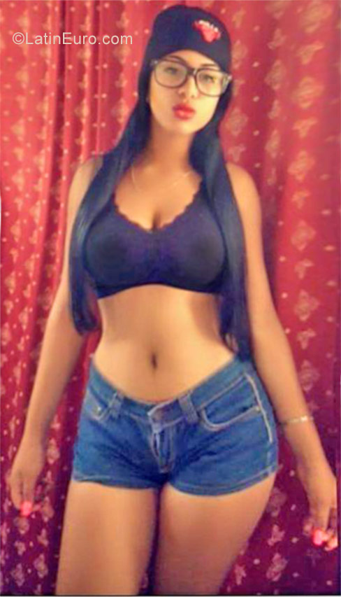 Date this hot Dominican Republic girl Rossy from Puerto Plata DO26780
