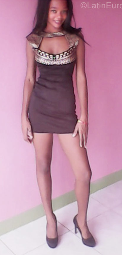Date this lovely Jamaica girl Fionia from Kingston JM2646