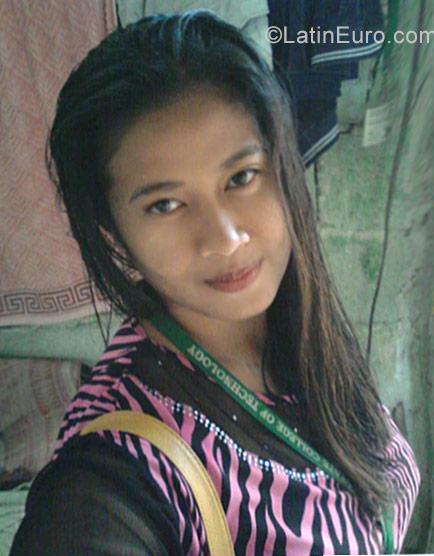 Date this stunning Philippines girl Rita from Surigao City PH939