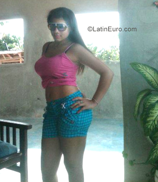 Date this passionate Dominican Republic girl Corima from Higuey DO26872