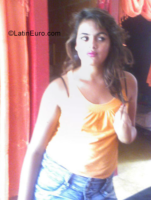 Date this beautiful Colombia girl Yessica from Ibague CO19769