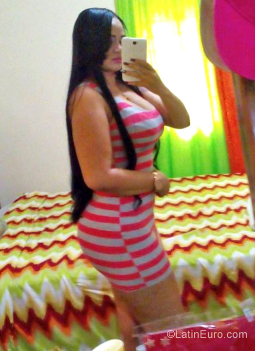 Date this tall Dominican Republic girl Jani from Santo Domingo DO26906