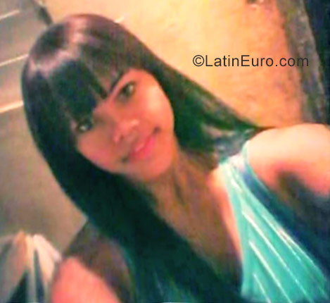 Date this athletic Dominican Republic girl Yuliana from Santo Domingo DO26916