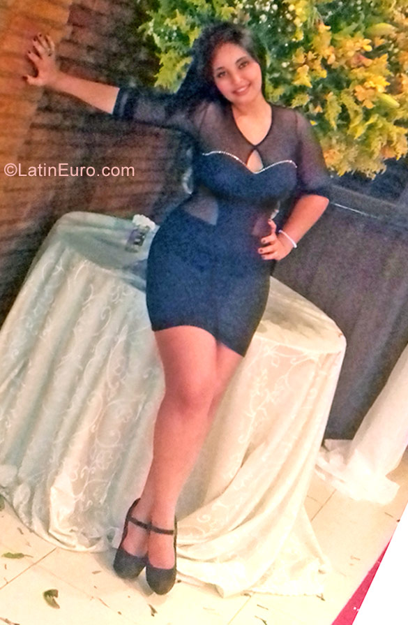 Date this young Brazil girl Pricila from Ipatinga BR9836