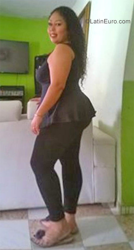 Date this beautiful Colombia girl Adriana from Tulua CO19865
