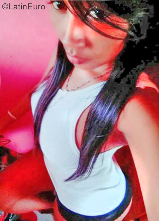 Date this hard body Dominican Republic girl Maria from Santo Domingo DO27003