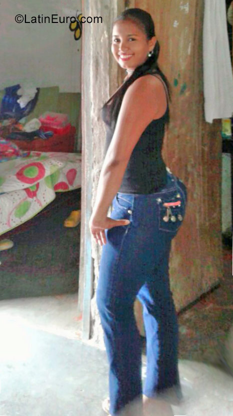 Date this fun Colombia girl Cristina from Antioquia CO19891