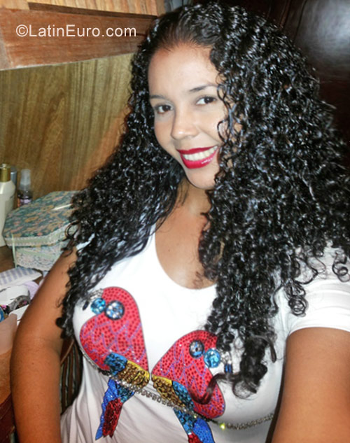 Date this lovely Colombia girl Maira from Cartagena CO19900