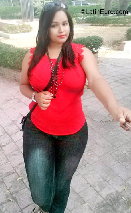 Date this young Dominican Republic girl Yenilda from Santo Domingo DO27051