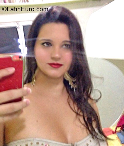 Date this cute Brazil girl Carolina from Salvador BR9873