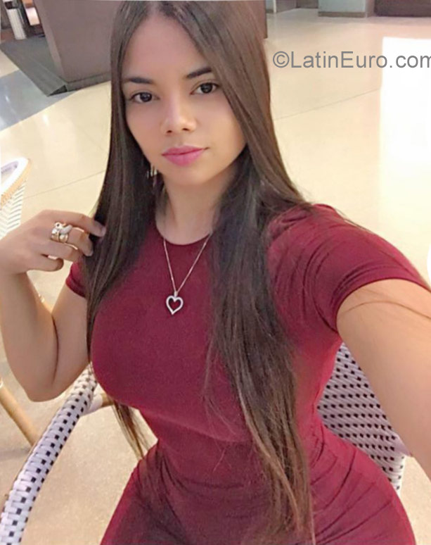 Date this young Dominican Republic girl Keyla from Santiago DO27316