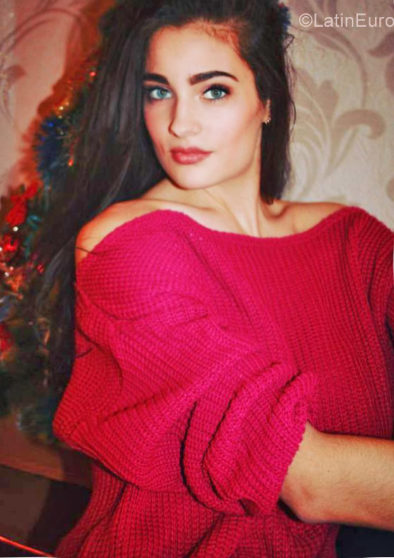 Date this pretty Ukraine girl Olgasweetbibi from Kirovograd UA60