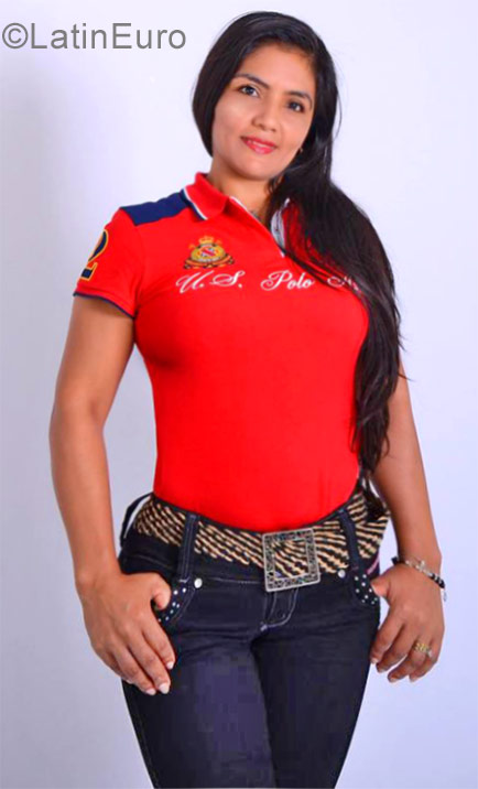 Date this hot Colombia girl Marlene from Cali CO20395