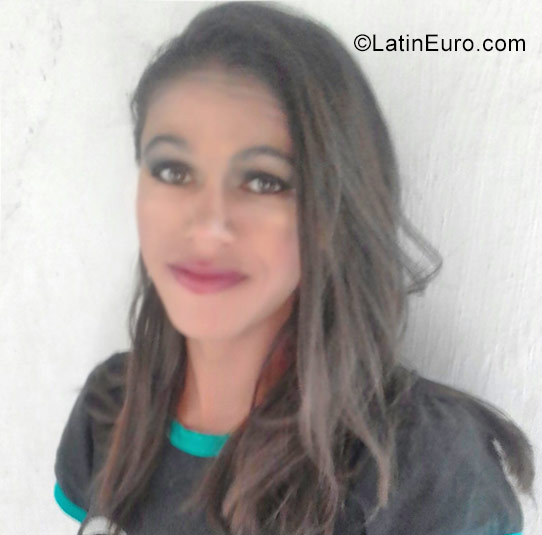 Date this delightful Brazil girl Ana Lucia from Campina Grande BR9928
