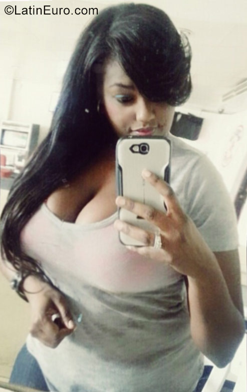 Date this tall Dominican Republic girl Luz from Santo Domingo DO27863