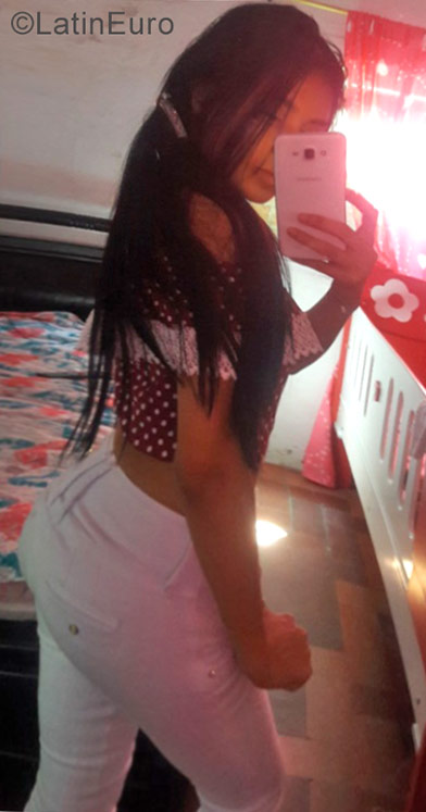 Date this cute Colombia girl Cindy from Barranquilla CO20726