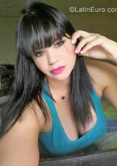 Date this exotic Brazil girl Andreia from Goiania BR9947