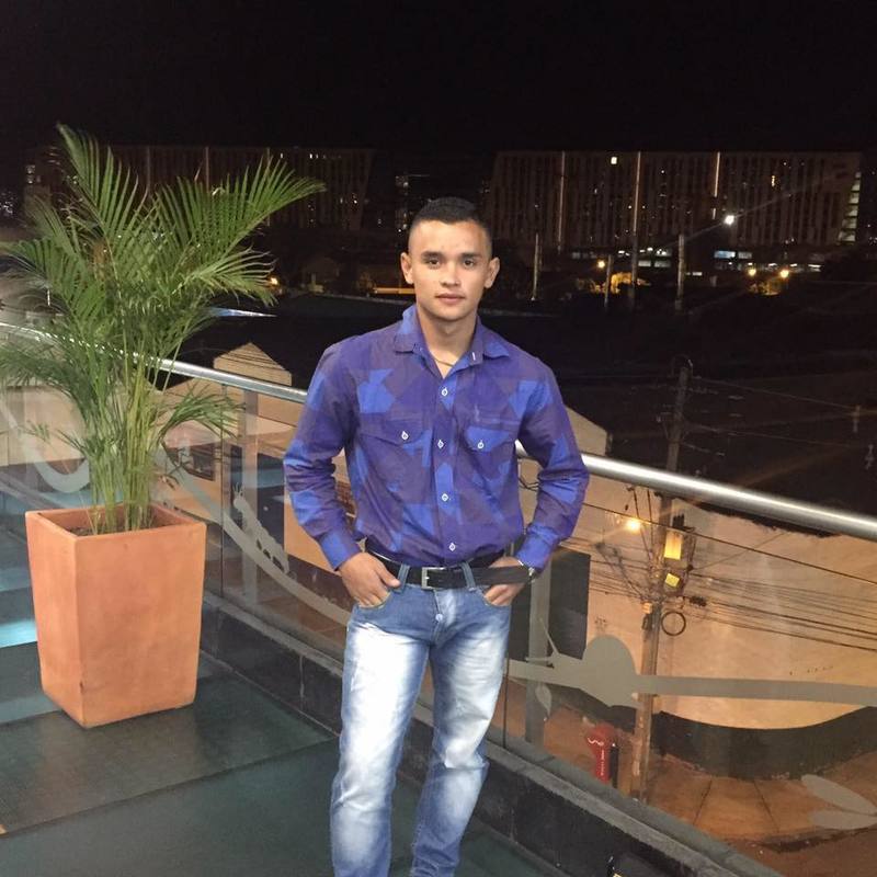 Date this sultry Colombia man Steven Fernande from Bogota CO20894