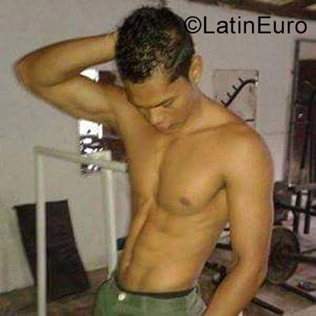 Date this sensual Colombia man Adi viloria from Bogota CO21009